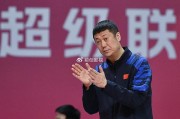 乐鱼体育官网-女排少帅做了郎平不敢做的事，16岁国家队首发，19岁成女排救世主